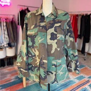 Vintage Surplus Military Marine Corps Camo Button-Up Shirt Jacket